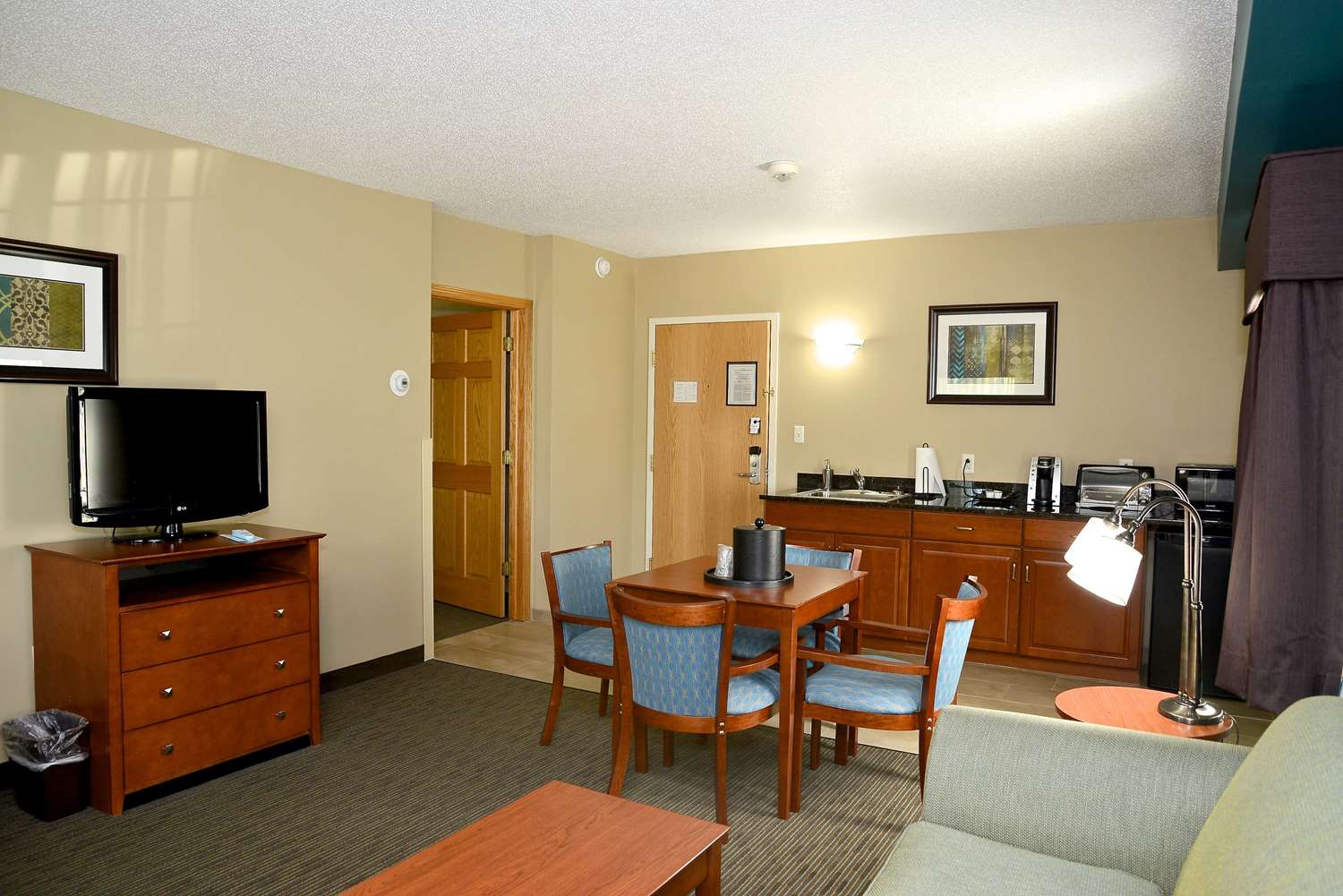 Best Western Plus Plattsburgh Hotel, NY See Discounts