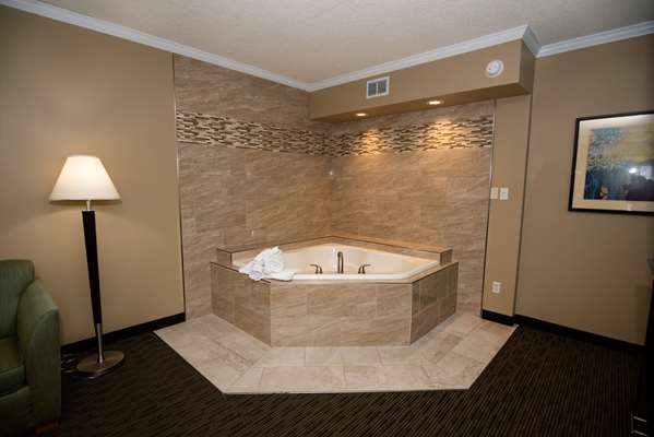 Suite - Best Western Plus Plattsburgh Hotel