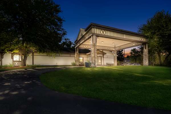 Exterior view - Best Western Saranac Lake Hotel
