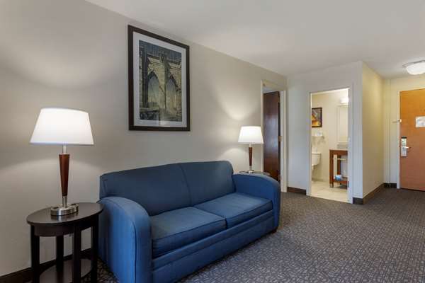 Suite - Best Western Gregory Hotel Fort Hamilton Brooklyn