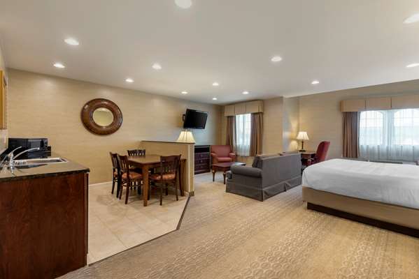  - Best Western Plus Vineyard Inn & Suites Penn Yan