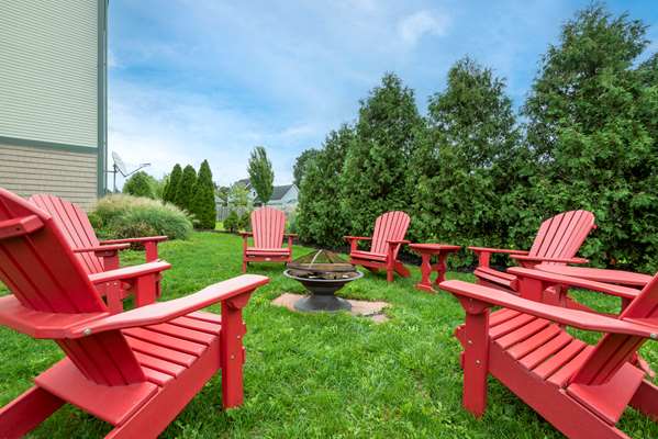  - Best Western Plus Vineyard Inn & Suites Penn Yan