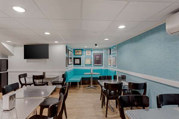 Amenities - Best Western Plus Brooklyn Bay Hotel Coney Island