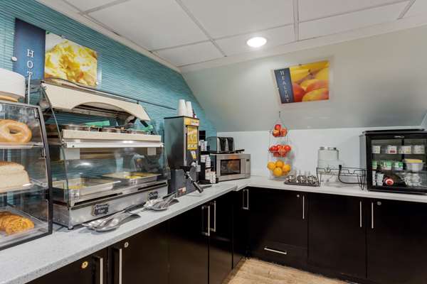 Amenities - Best Western Plus Brooklyn Bay Hotel Coney Island