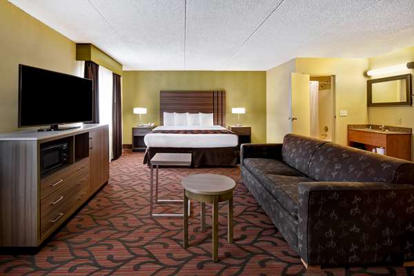 Suite - Best Western Marketplace Inn Rochester - I-390, Exit 14B