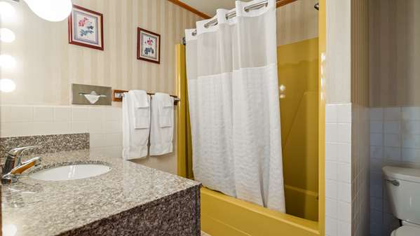 Suite - Best Western Adirondack Inn Lake Placid