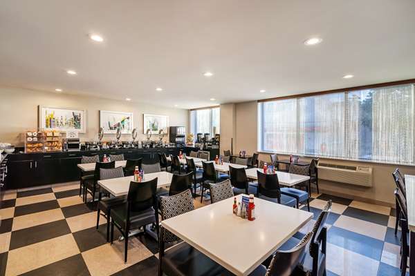 Restaurant - Best Western Plus Plaza Hotel Long Island City Queens