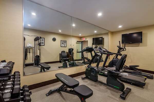 Fitness/ Exercise Room - Best Western Plus Plaza Hotel Long Island City Queens