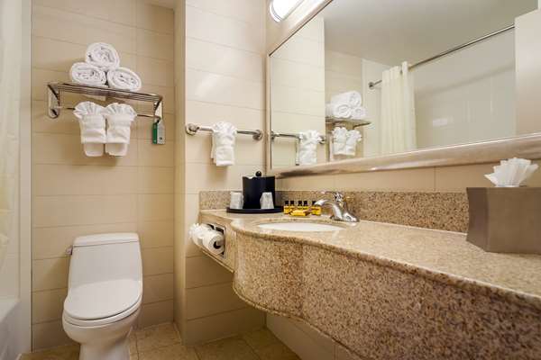  - Best Western Plus Plaza Hotel Long Island City Queens