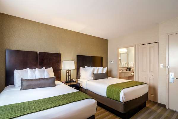  - Best Western Plus Plaza Hotel Long Island City Queens