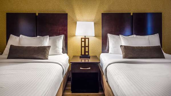  - Best Western Plus Plaza Hotel Long Island City Queens