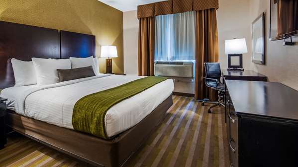  - Best Western Plus Plaza Hotel Long Island City Queens