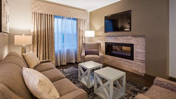 Suite - Best Western Plus Franklin Square Inn Troy