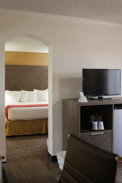 Suite - Best Western Plus Galleria Inn & Suites Cheektowaga - I-190, Exit 1