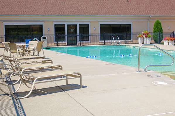 Pool - Best Western Plus Galleria Inn & Suites Cheektowaga - I-190, Exit 1