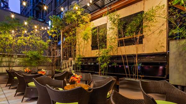 Bar - Best Western Premier Herald Square Hotel NYC