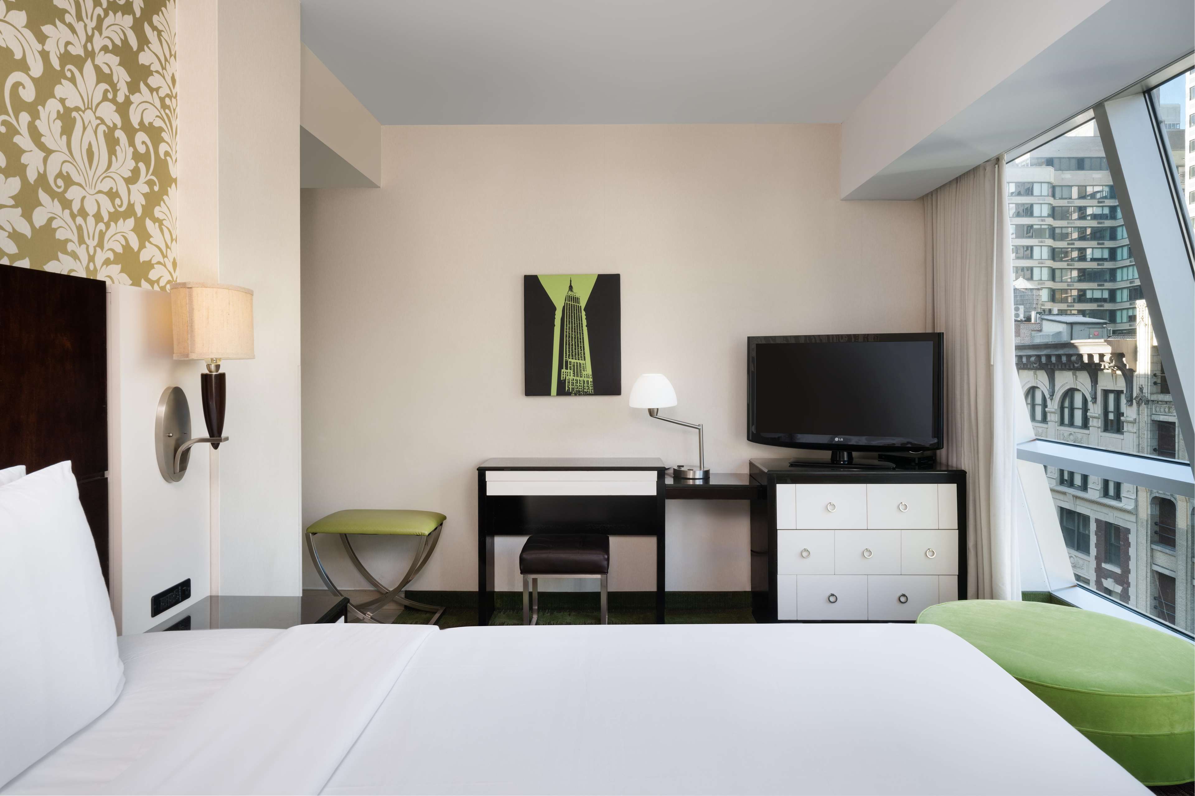 Best Western Premier Herald Square Room Type - 1 King Bed, Non-Smoking, Executive Room, Work Desk, Wi-Fi