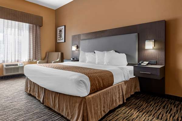  - Best Western The Inn at the Fairgrounds Syracuse - I-690, Exit 6 & 7