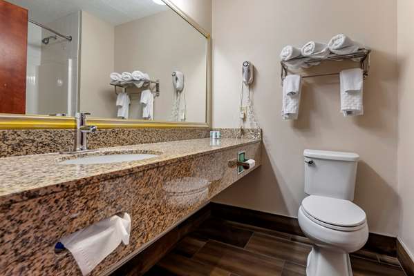  - Best Western The Inn at the Fairgrounds Syracuse - I-690, Exit 6 & 7