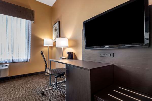  - Best Western The Inn at the Fairgrounds Syracuse - I-690, Exit 6 & 7