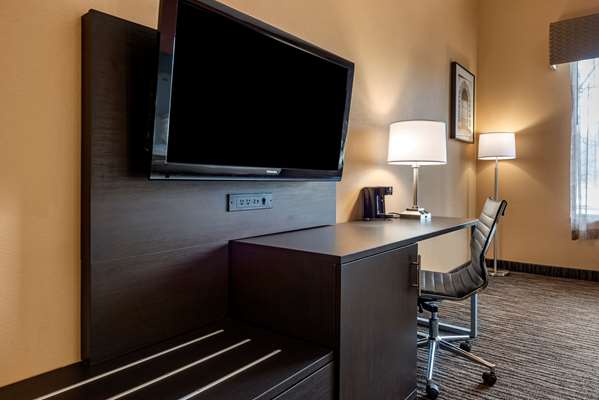  - Best Western The Inn at the Fairgrounds Syracuse - I-690, Exit 6 & 7