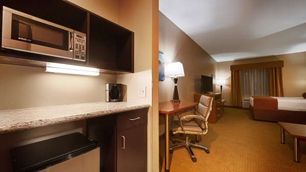 Suite - Best Western Plus Finger Lakes Inn & Suites Cortland