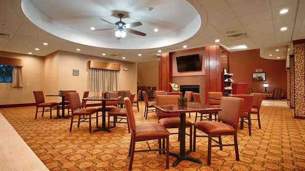 Restaurant - Best Western Plus Finger Lakes Inn & Suites Cortland