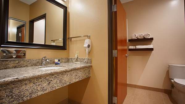  - Best Western Plus Finger Lakes Inn & Suites Cortland