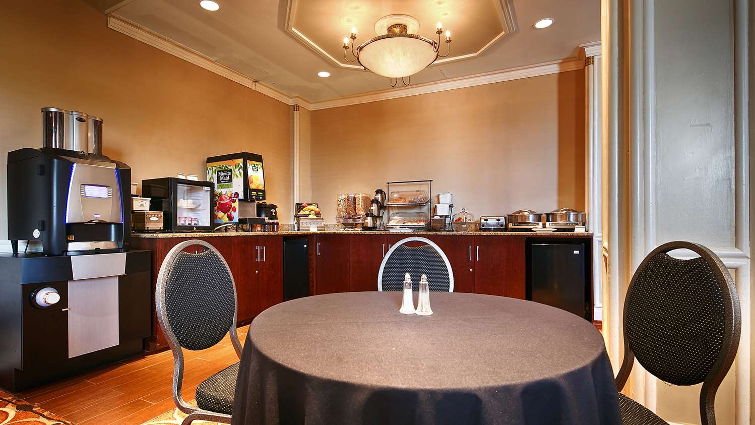 Best Western Queens Gold Coast Hotel Bayside, NY - See Discounts