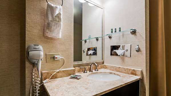  - Best Western Queens Gold Coast Hotel Bayside