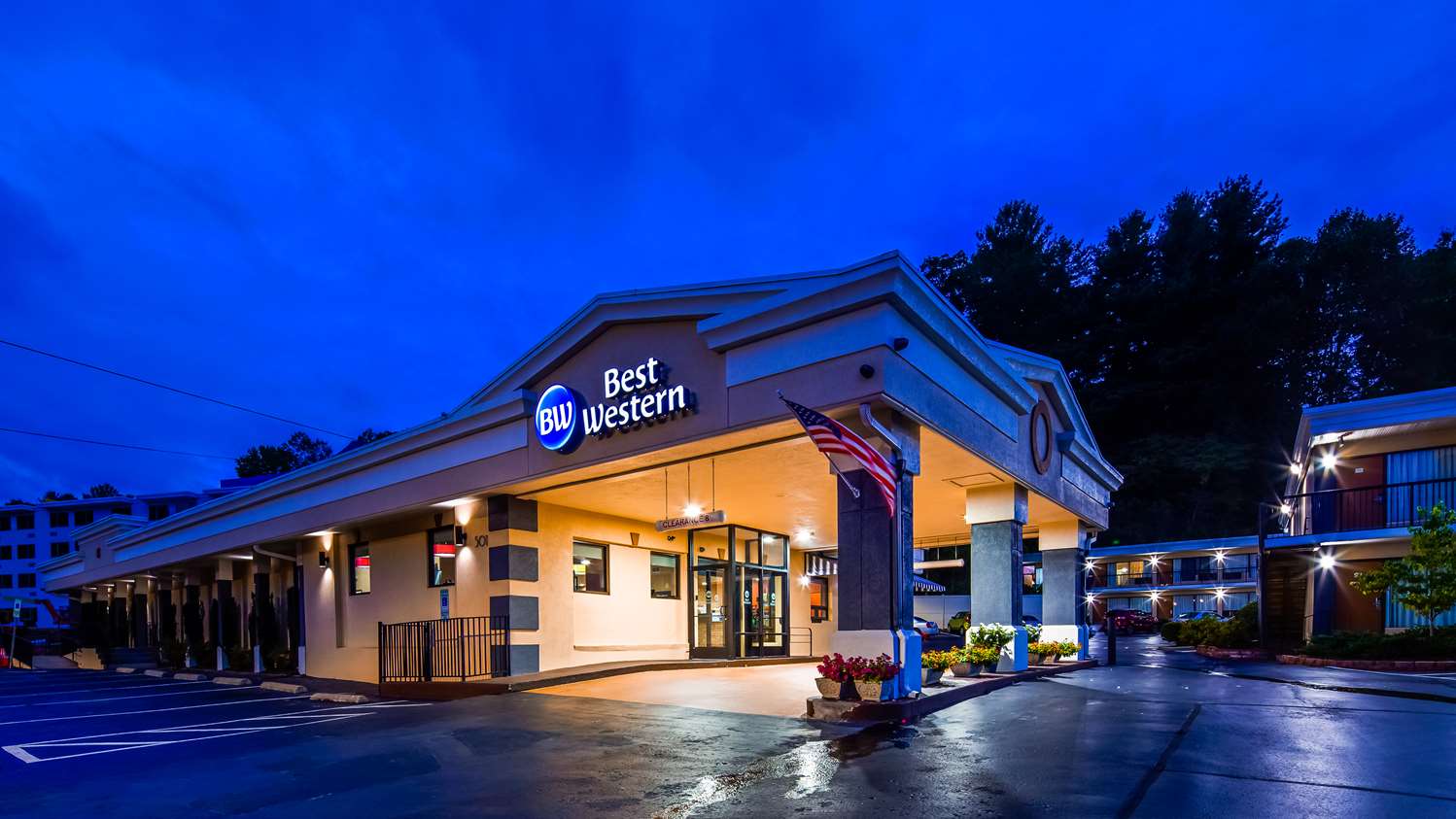 Best Western Asheville Tunnel Road Hotel I240, Exit 7, NC See