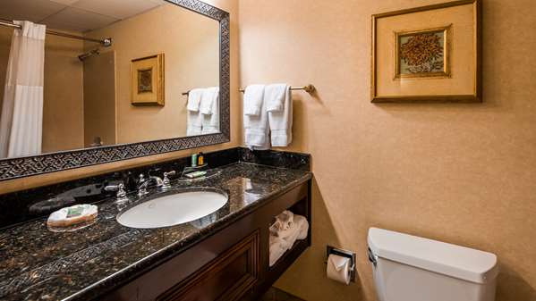  - Best Western Plus Burlington Inn - I-40 & I-85, Exit 141