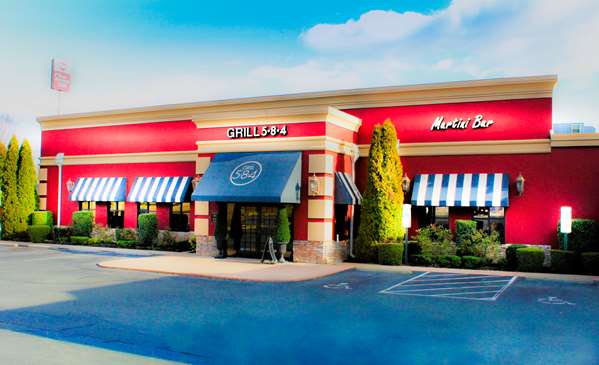 Bar - Best Western Plus Burlington Inn - I-40 & I-85, Exit 141