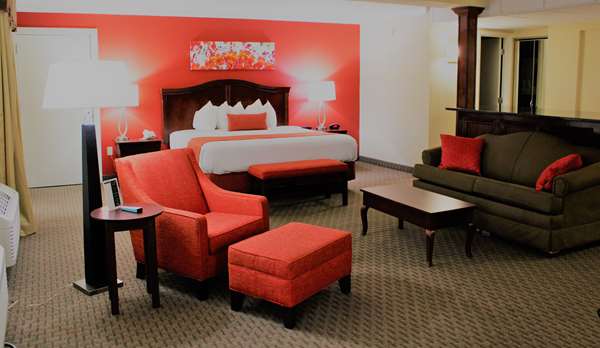  - Best Western Plus Burlington Inn - I-40 & I-85, Exit 141