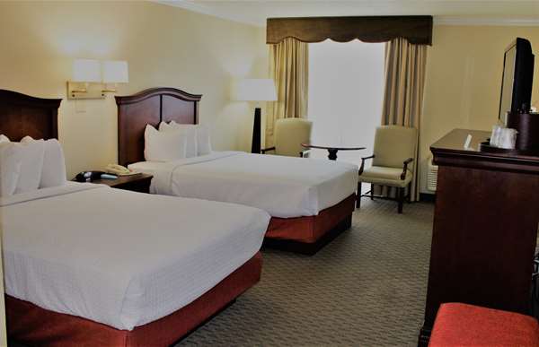  - Best Western Plus Burlington Inn - I-40 & I-85, Exit 141