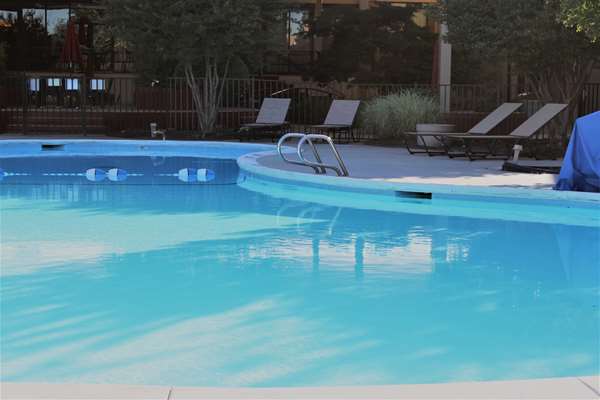 Pool - Best Western Plus Burlington Inn - I-40 & I-85, Exit 141