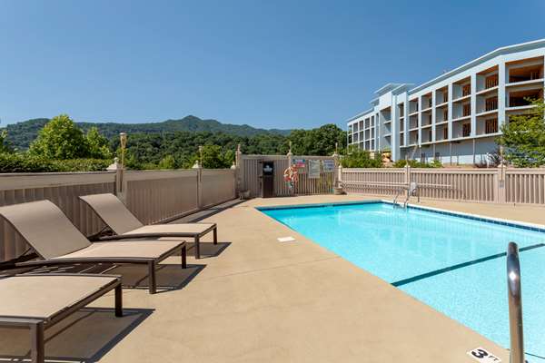 Pool - Best Western Smoky Mountain Inn Waynesville