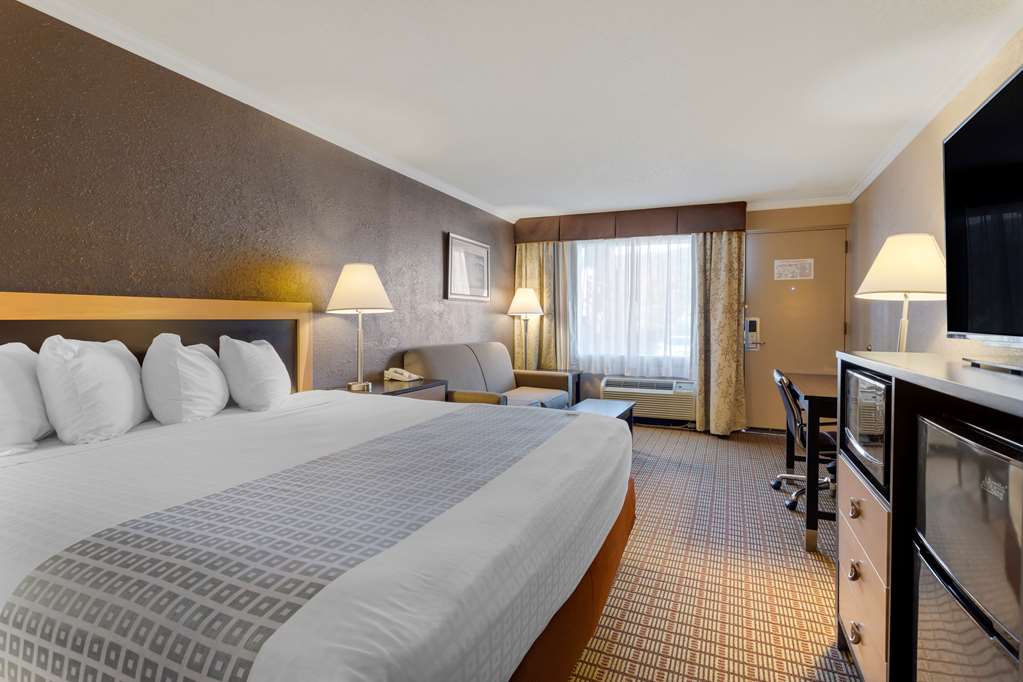 Best Western Smoky Mountain Inn-guestroom-Guest Room,On-Site.jpg