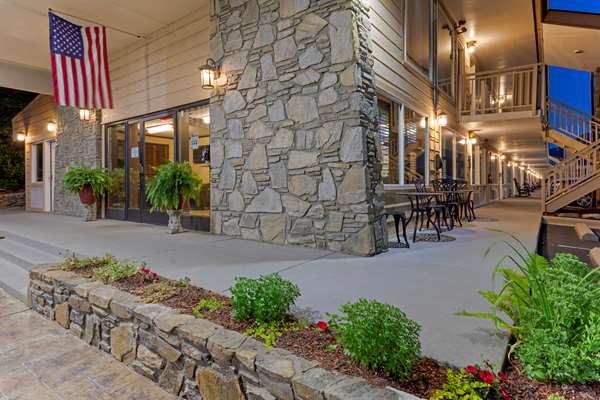 Exterior view - Best Western Smoky Mountain Inn Waynesville