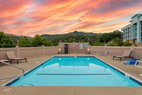Pool - Best Western Smoky Mountain Inn Waynesville