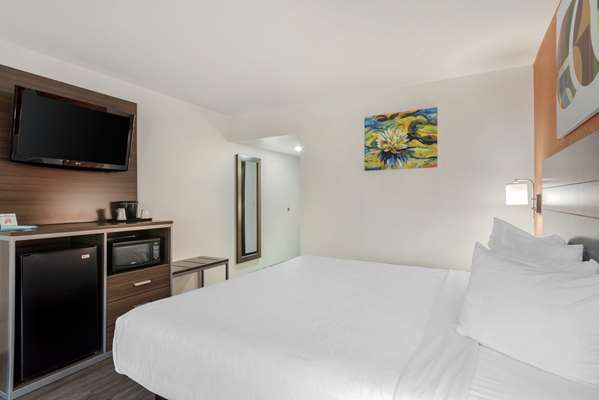  - Best Western Statesville Inn - I-77, Exit 49A