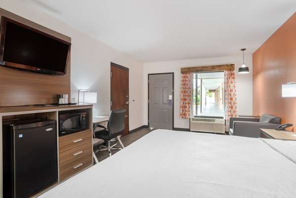  - Best Western Statesville Inn - I-77, Exit 49A