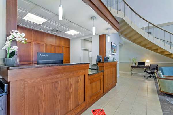  - Best Western Hendersonville Inn - I-26, Exit 49