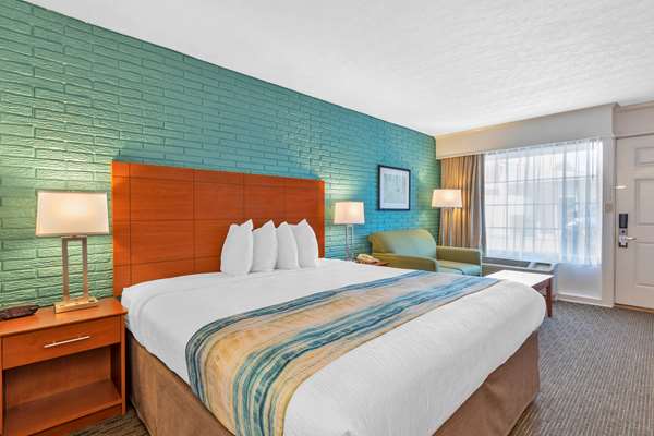  - Best Western Hendersonville Inn - I-26, Exit 49