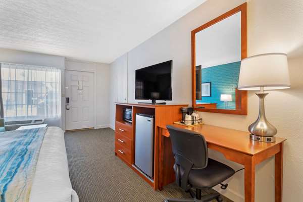  - Best Western Hendersonville Inn - I-26, Exit 49