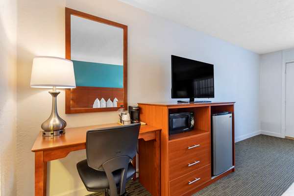  - Best Western Hendersonville Inn - I-26, Exit 49