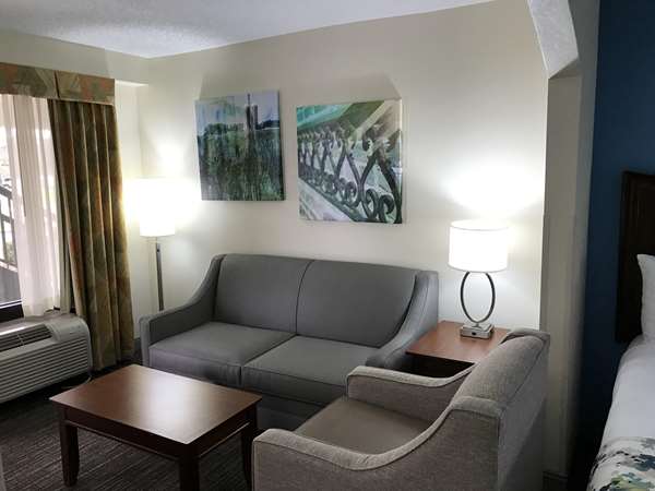  - Best Western Inn & Suites Monroe