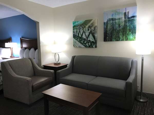  - Best Western Inn & Suites Monroe