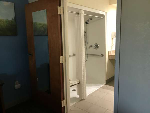  - Best Western Inn & Suites Monroe