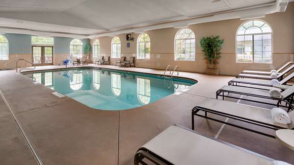 Pool - Best Western Plus River Escape Inn & Suites Dillsboro